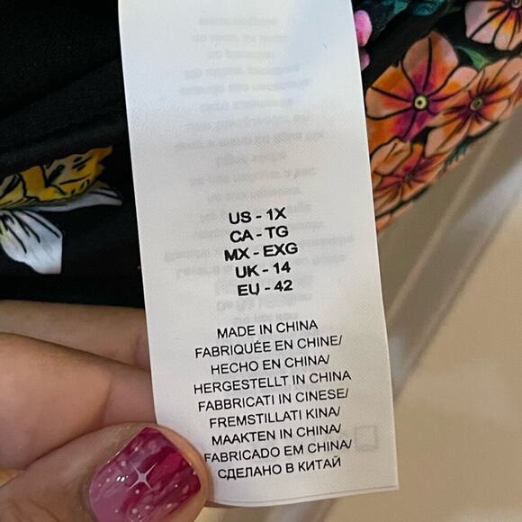 KENNETH COLE REACTION Bloomin Beauty One-piece Swimsuit - NWT - 1X - Picture 8 of 10